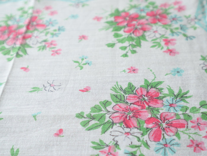 ヴィンテージ花柄ハンカチ 〈ターコイズ〉