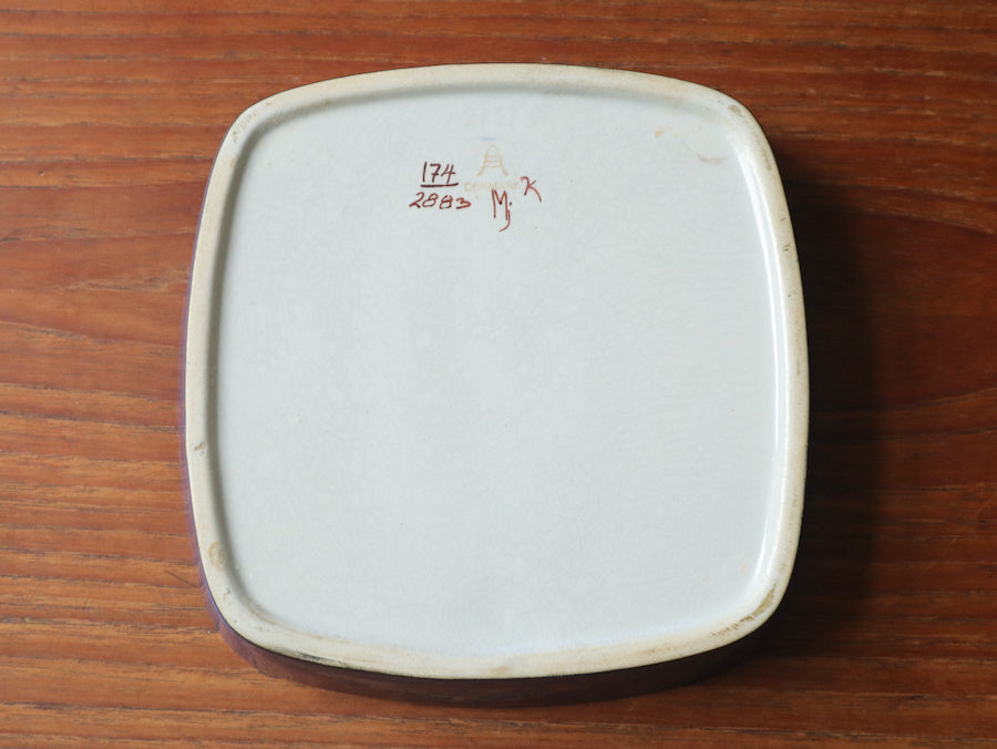 Royal Copenhagen スクエアプレート M〈フラワー×パープル〉