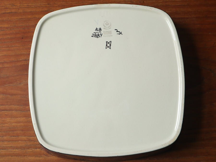 Royal Copenhagen スクエアプレート L〈蝶×パープル〉