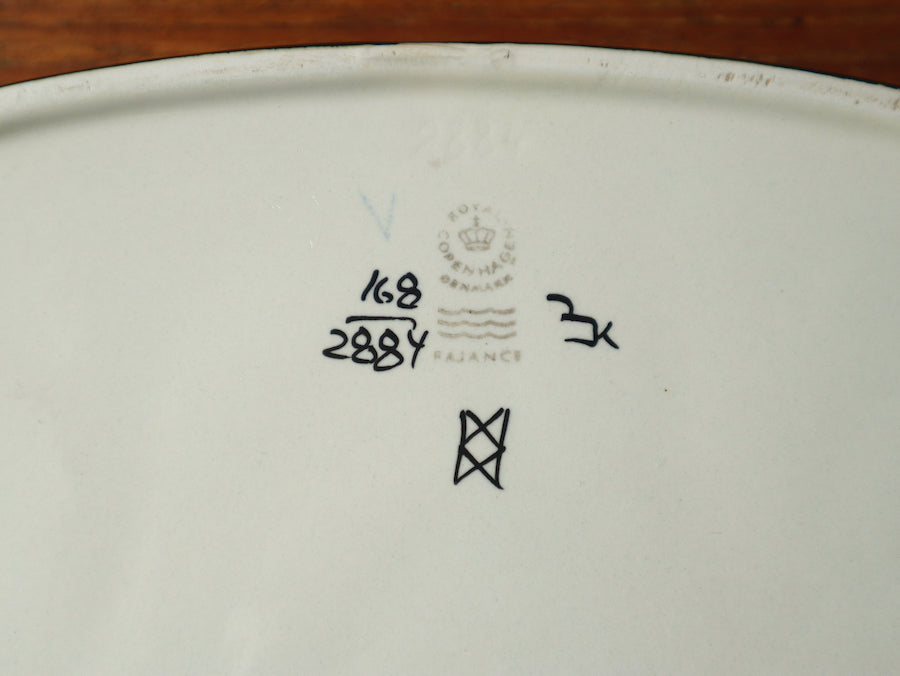 Royal Copenhagen スクエアプレート L〈蝶×パープル〉