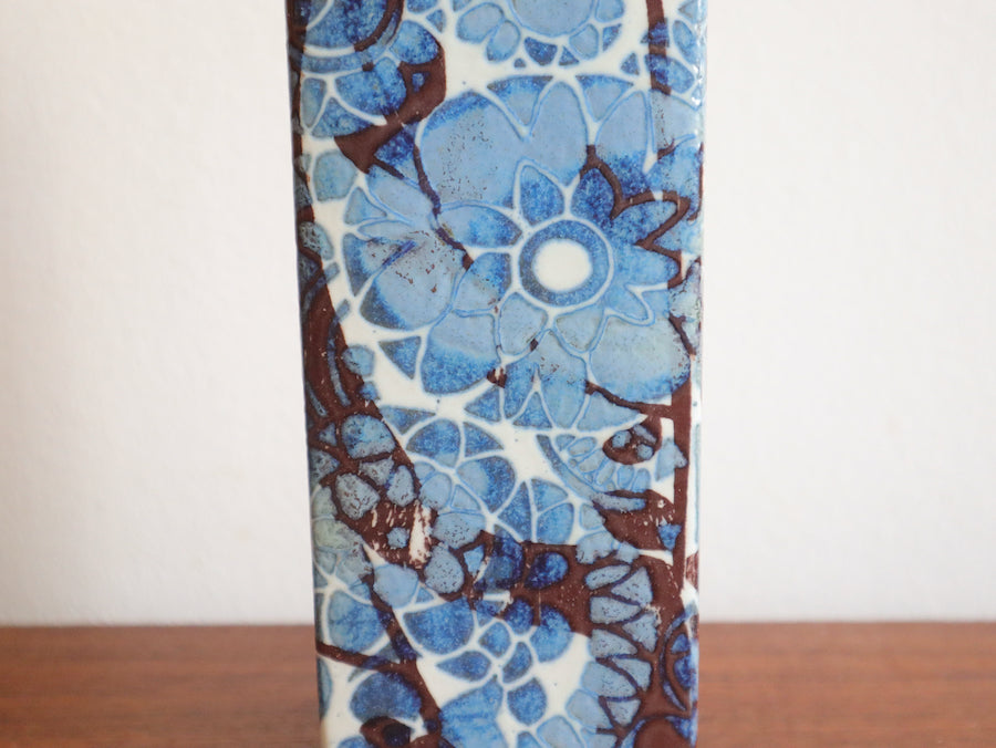 Royal Copenhagen 花びん L〈フラワー×ブルー〉